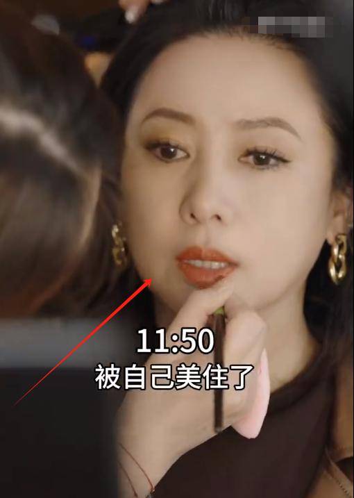 斜大小眼明显穿华贵礼服联合国演讲冰球突破56岁翁虹近况曝光脸歪嘴(图12)