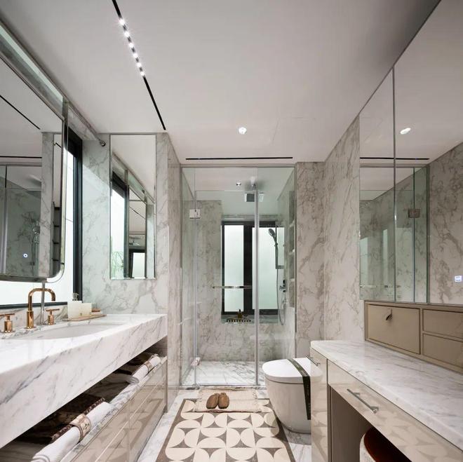 、金茂、建发、中建对女人下狠手了！冰球突